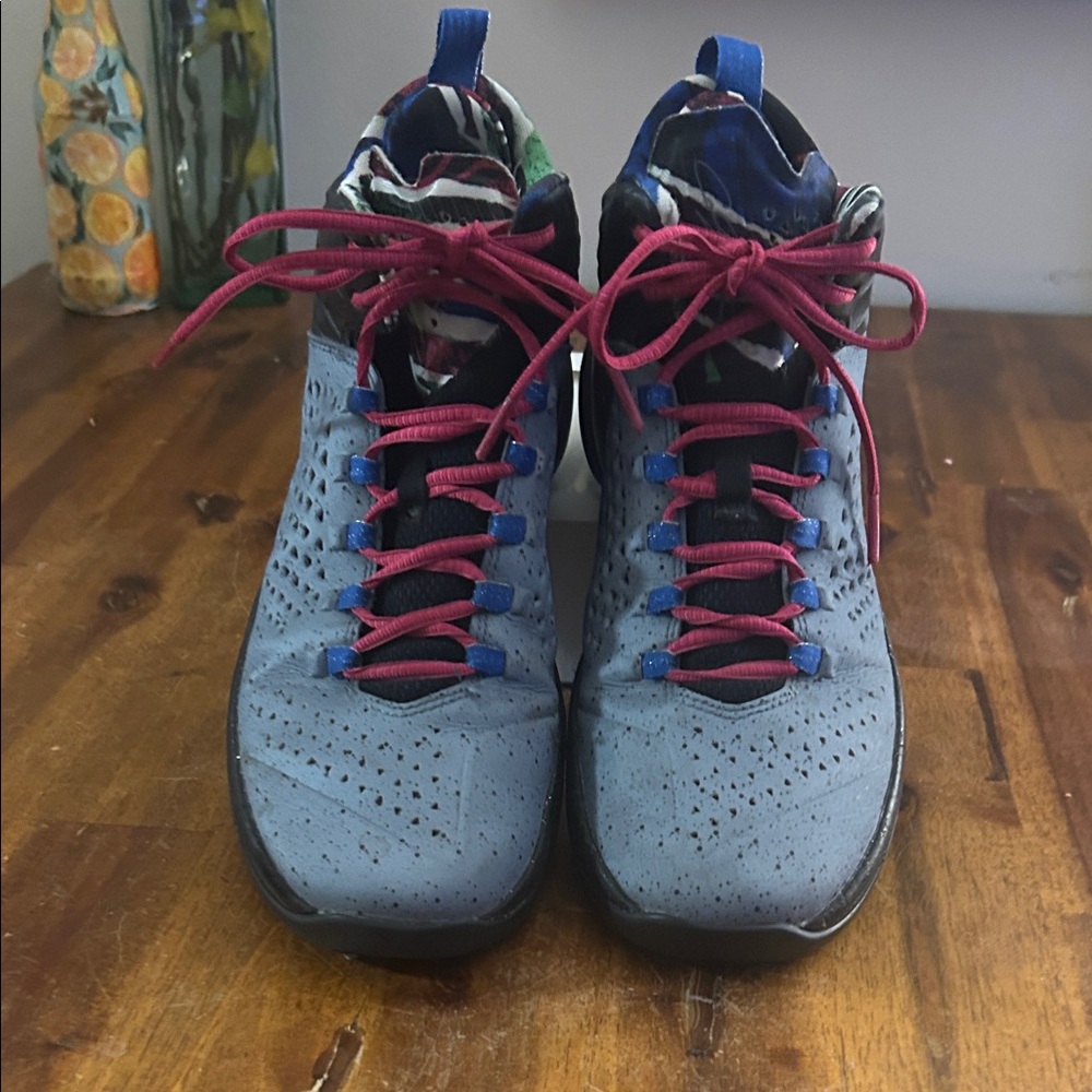 Air Jordan Melo M11 Concrete Island Basketball  Athletic Shoe